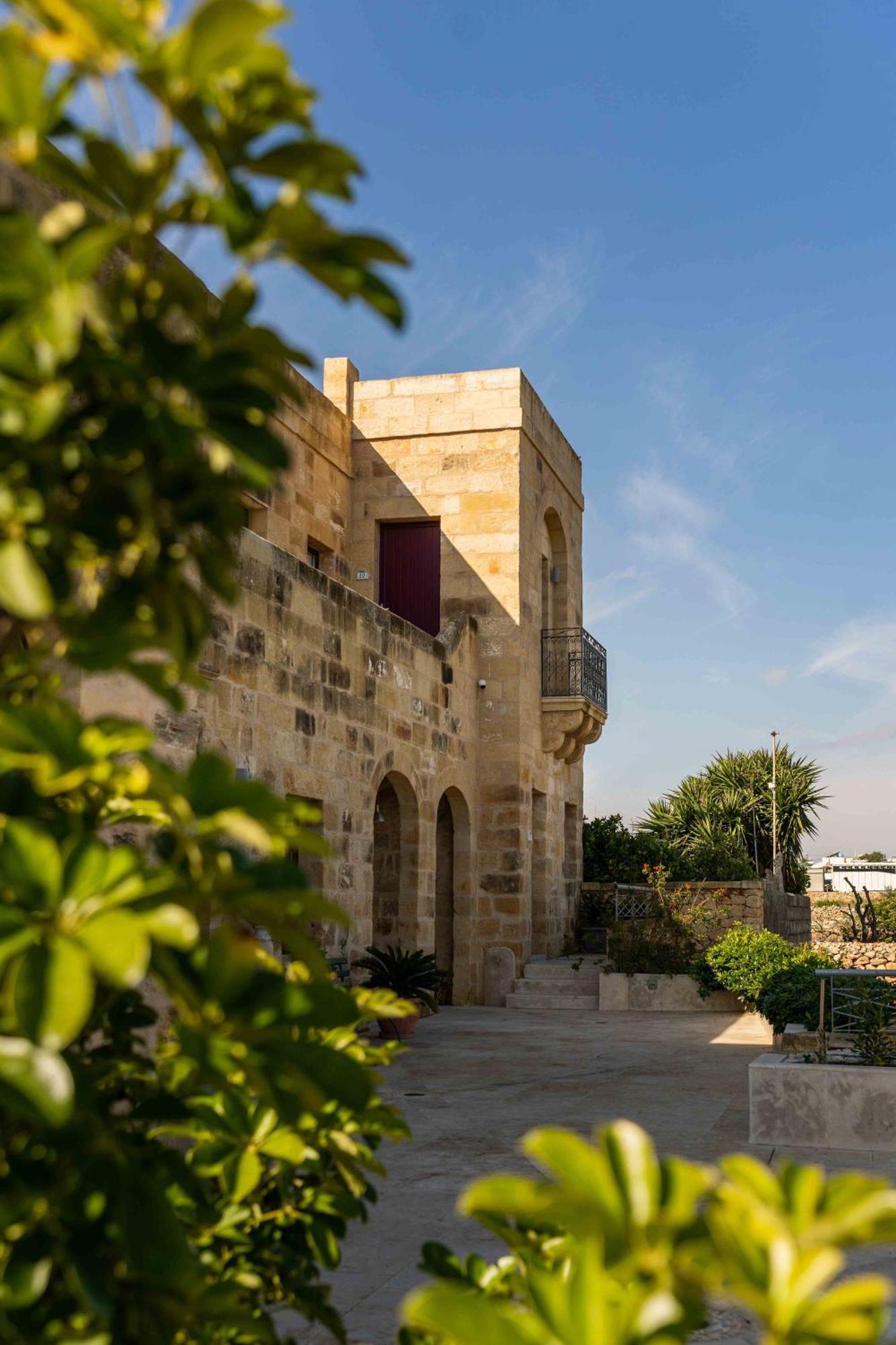Hotel Mulberries Żabbar