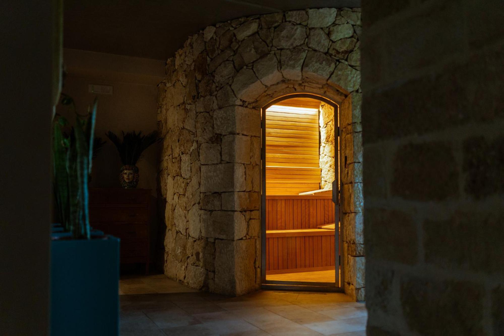 Hotel Mulberries 4*